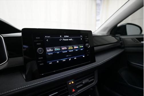 2025 Volkswagen Taos 1.5T SE Black
