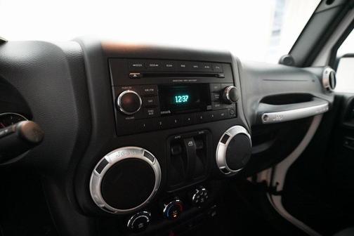 2013 Jeep Wrangler Sahara