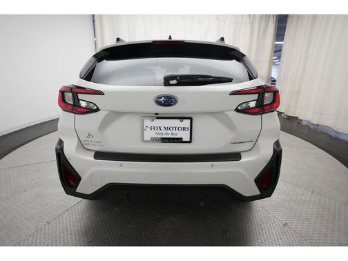 Crystal White Pearl 2025 Subaru Crosstrek Limited