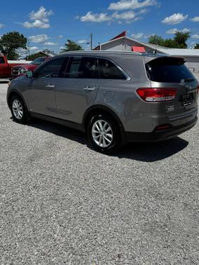 Titanium Silver 2018 Kia Sorento LX