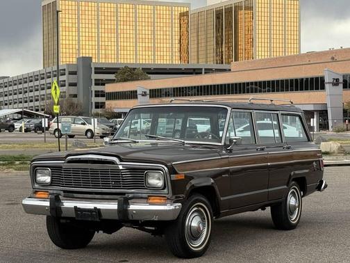 Brown 1979 Jeep Wagoneer 4wd 360 V8