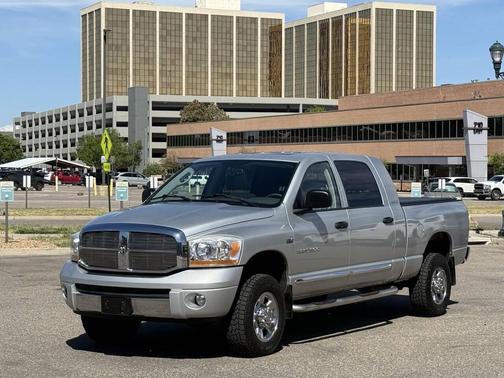 Bright Silver Metallic Clearcoat 2006 Dodge Ram 1500 Laramie Mega Cab