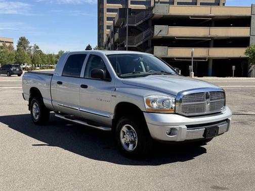 Bright Silver Metallic Clearcoat 2006 Dodge Ram 1500 Laramie Mega Cab