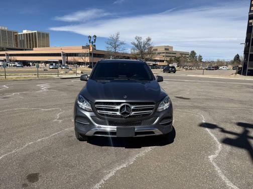 Selenite Grey Metallic 2019 Mercedes-Benz GLE 400 Base 4MATIC
