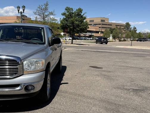 Bright Silver Metallic Clearcoat 2006 Dodge Ram 1500 SLT Quad Cab