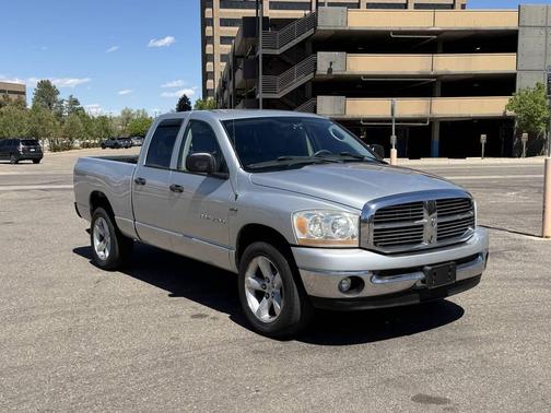 Bright Silver Metallic Clearcoat 2006 Dodge Ram 1500 SLT Quad Cab