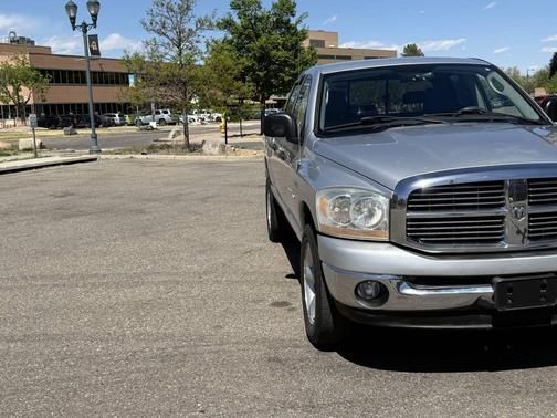 Bright Silver Metallic Clearcoat 2006 Dodge Ram 1500 SLT Quad Cab