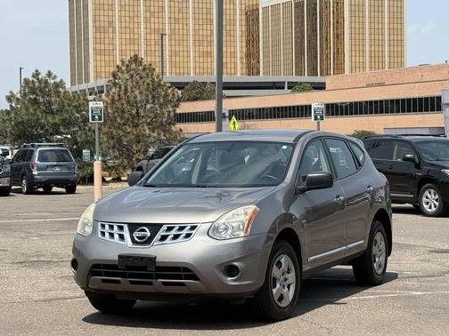 Pewter 2012 Nissan Rogue S