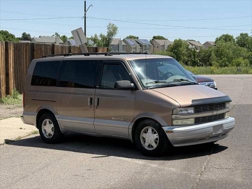 2000 GMC Safari SLT AWD