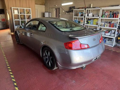 2004 INFINITI G35 Base