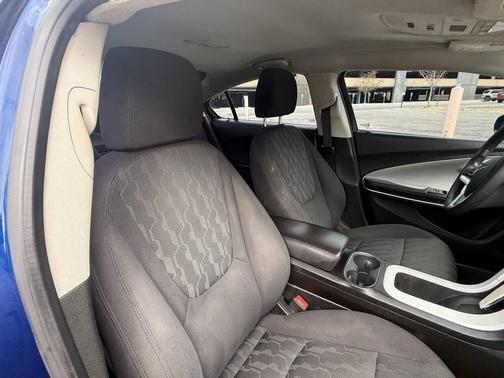 2013 Chevrolet Volt Base