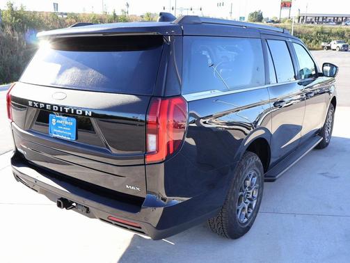 2025 Ford Expedition Max Active 4x4