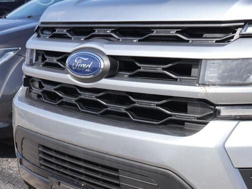 Silver Metallic 2022 Ford Expedition Max XLT