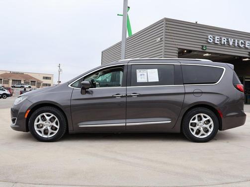 2019 Chrysler Pacifica Touring-L Plus