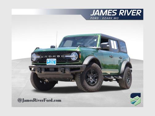 Eruption Green Metallic 2024 Ford Bronco Wildtrak
