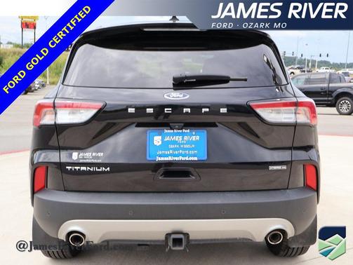 2022 Ford Escape Titanium