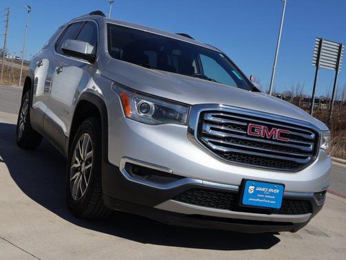 2017 GMC Acadia SLE-2