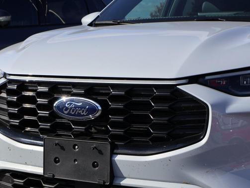 2025 Ford Escape ST-Line Elite