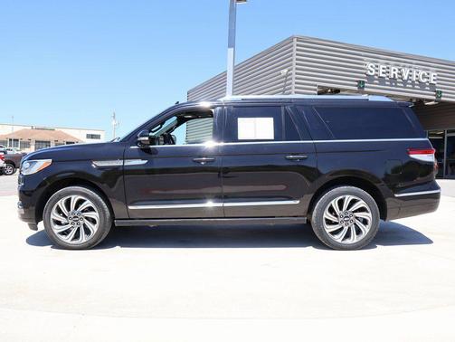 2024 Lincoln Navigator Premiere