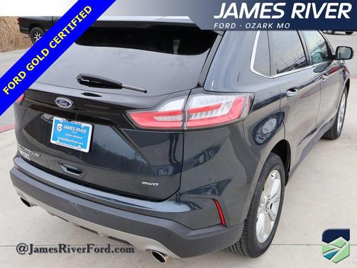 2022 Ford Edge Titanium