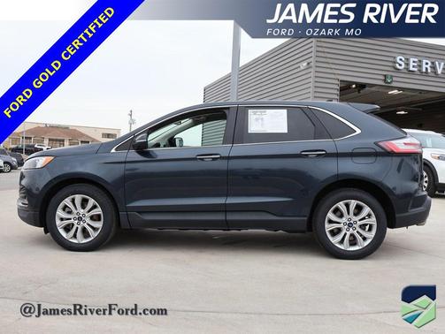 2022 Ford Edge Titanium