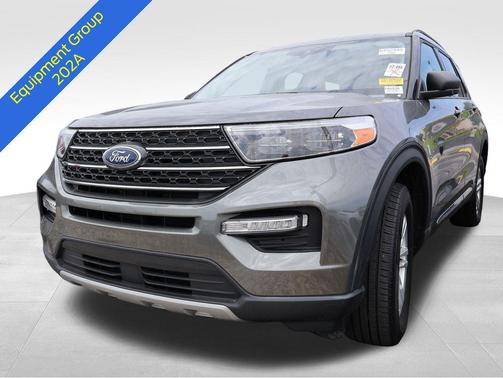 Carbonized Gray Metallic 2024 Ford Explorer XLT