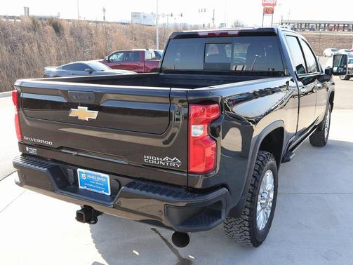 2022 Chevrolet Silverado 3500 High Country
