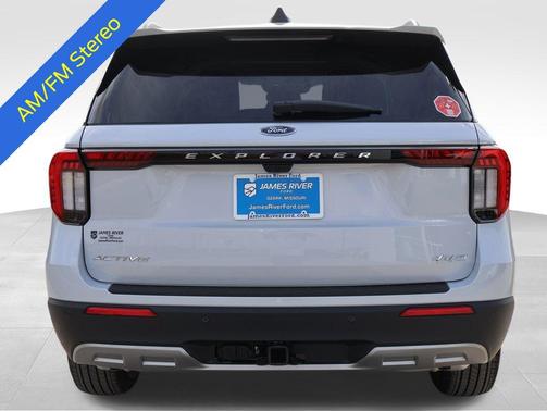 Space White Metallic 2026 Ford Explorer Active w/200A Pkg