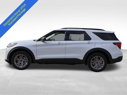 Space White Metallic 2026 Ford Explorer Active w/200A Pkg