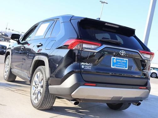 2022 Toyota RAV4 Limited