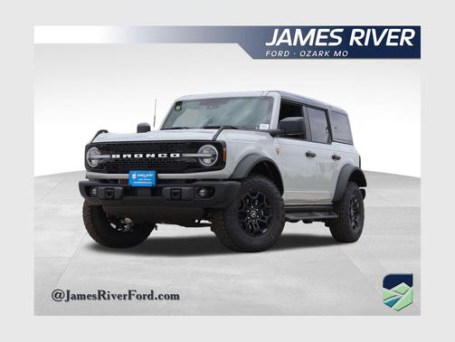 Avalanche Gray 2026 Ford Bronco Badlands