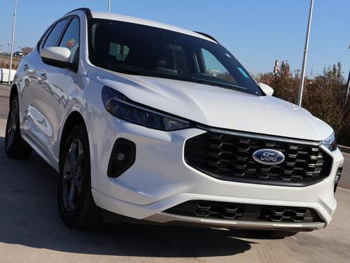 2023 Ford Escape ST-Line Select