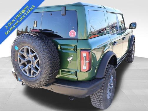 Eruption Green Metallic 2025 Ford Bronco Badlands