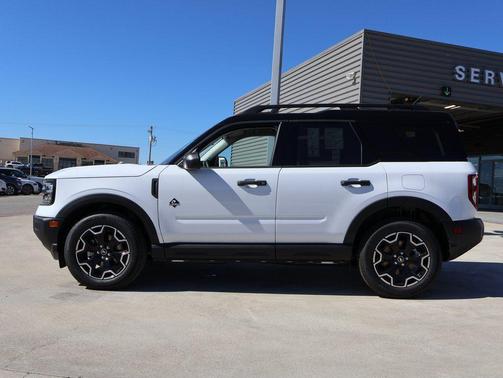 Oxford White 2026 Ford Bronco Sport Outer Banks