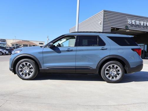 2026 Ford Explorer Active (200A)