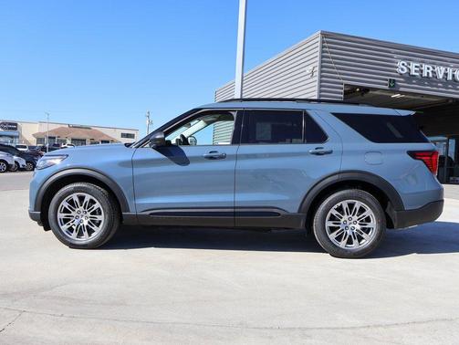 2026 Ford Explorer Active (200A)