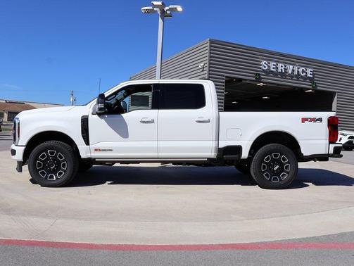 2026 Ford F-250 Platinum