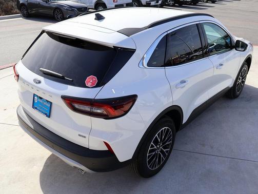 2025 Ford Escape PHEV SE