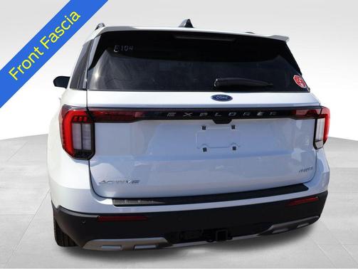 Star White Metallic Tri-Coat 2026 Ford Explorer Active