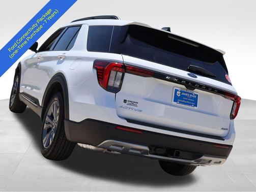 Star White Metallic Tri-Coat 2026 Ford Explorer Active