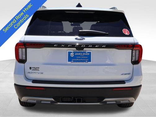 Star White Metallic Tri-Coat 2026 Ford Explorer Active