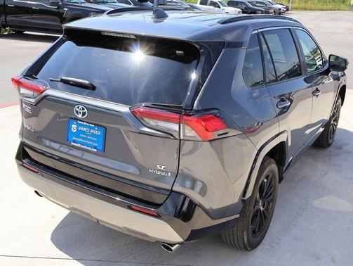 2024 Toyota RAV4 Hybrid SE