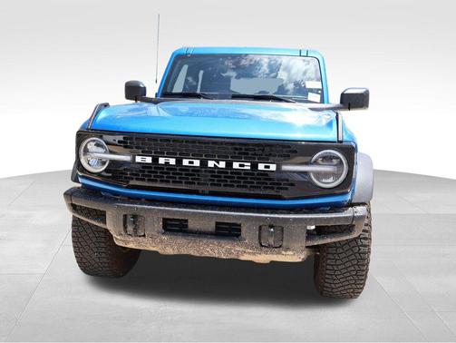 Velocity Blue Metallic 2024 Ford Bronco Wildtrak