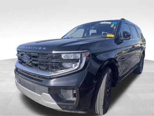Black Metallic 2025 Ford Expedition Platinum