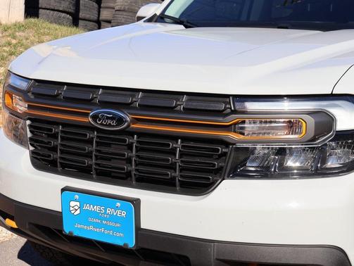 2023 Ford Maverick Lariat