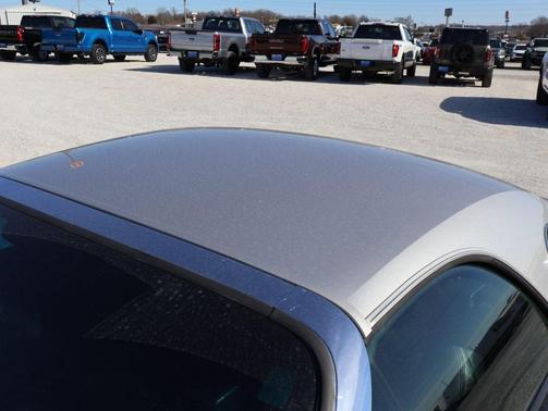 2004 Ford Thunderbird Base