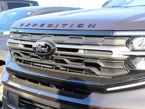 2025 Ford Expedition Tremor