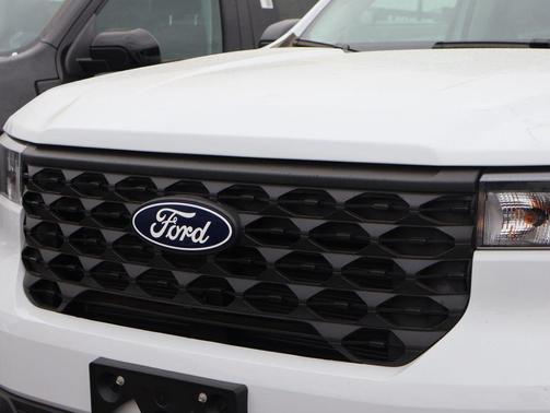 Oxford White 2026 Ford Maverick XLT