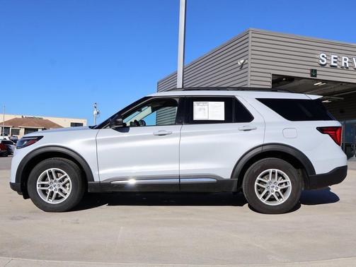 2025 Ford Explorer Active