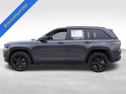 Baltic Gray Metallic Clearcoat 2023 Jeep Grand Cherokee Altitude